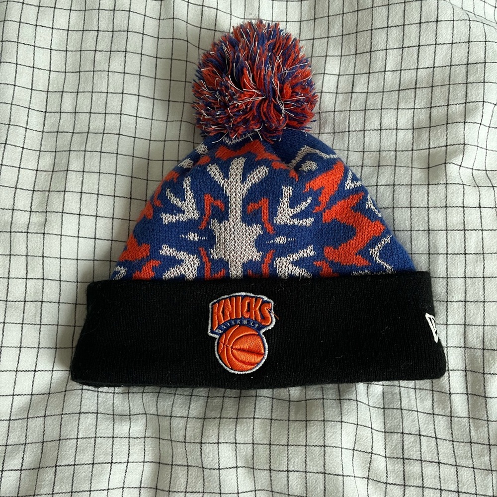 New Era New York Knicks Blue and Orange Knit Pom Beanie